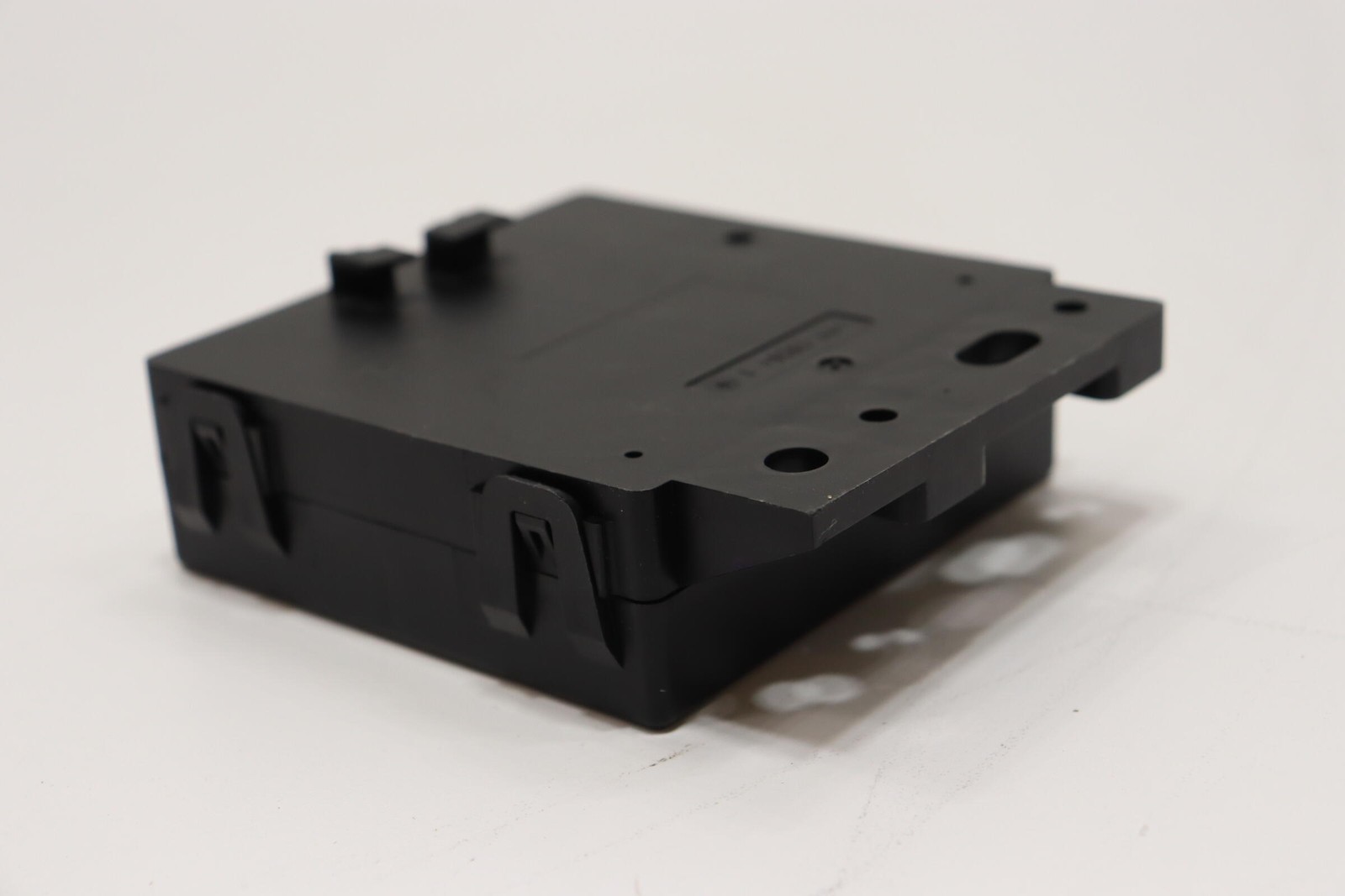 2022 -2024 KIA EV6 FRONT RIGHT PASSENGER SIDE SEAT CONTROL MODULE OEM 88540CV020