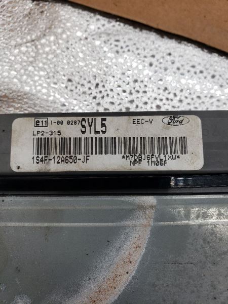 2001-2002 Ford Focus Engine ECM Electronic Control Module SOHC Canada OEM 324077