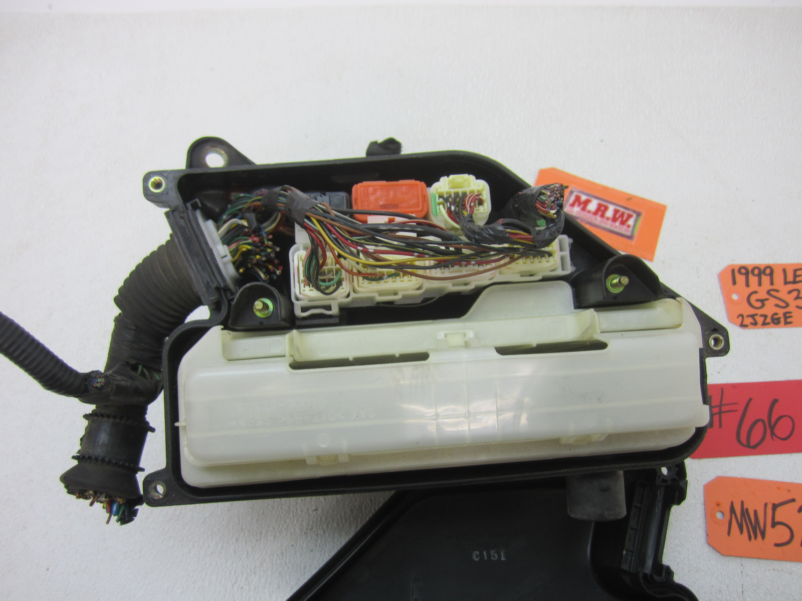 ENGINE COMPUTER CASE FUSE BOX HOLDER WIRE PANEL ECM COVER 3.0L MOTOR 98-00 GS300