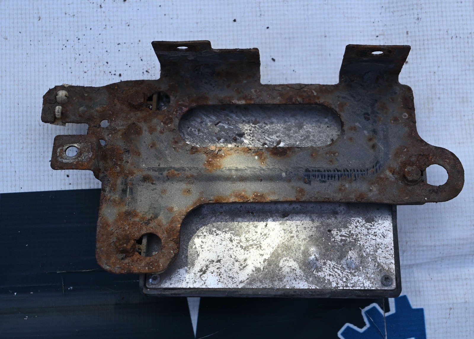 2009 GMC Acadia Fuel Pump Control Module 20759945 USED Fuel Pump Computer