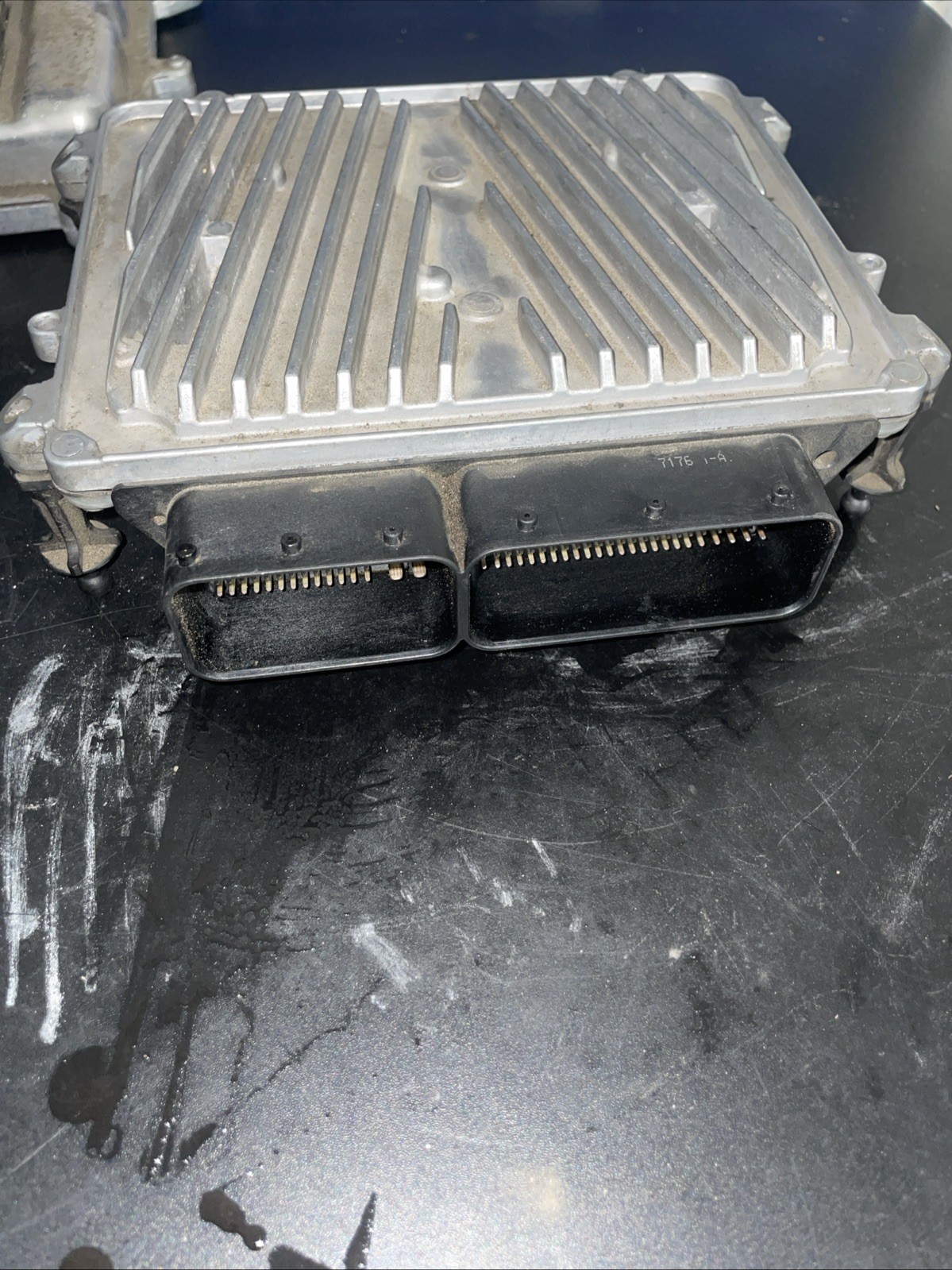 2008-11 Mercedes W204 C300 M272 ECU Engine Control Unit ECM A2729005800