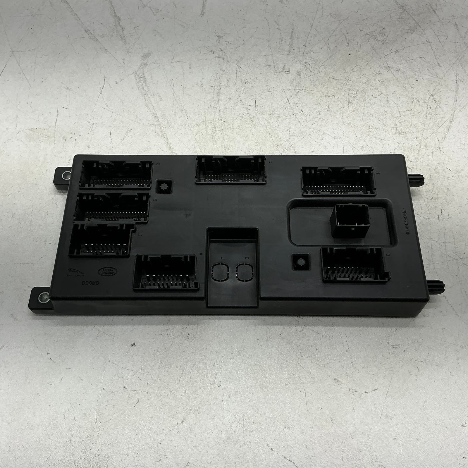 17 Jaguar F-Pace XE XF BCM Body Control Module OEM