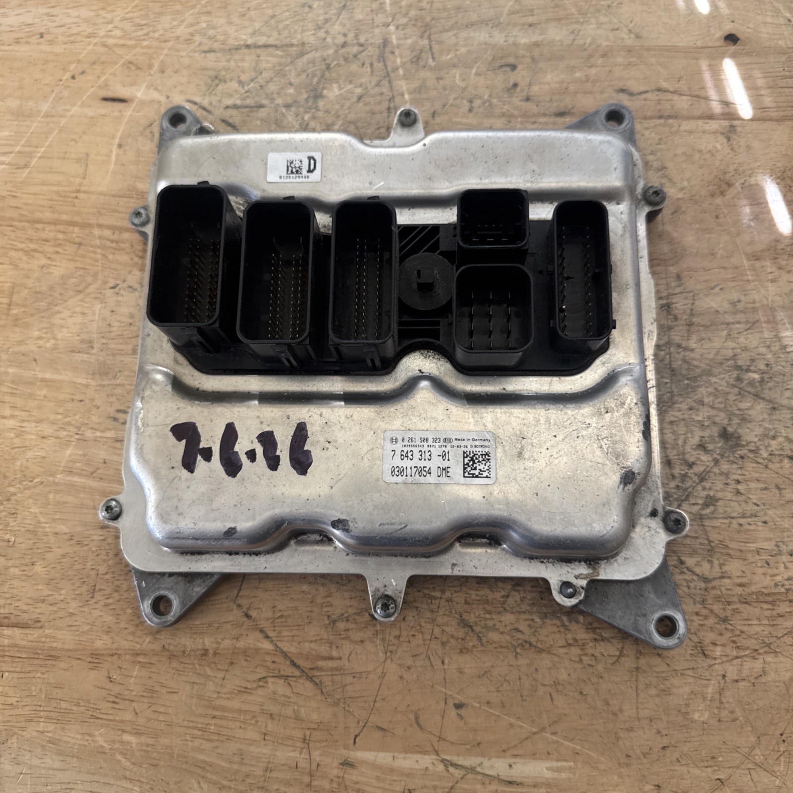 Engine ECM Control Module 2013 BMW 328i F30 7643313-01