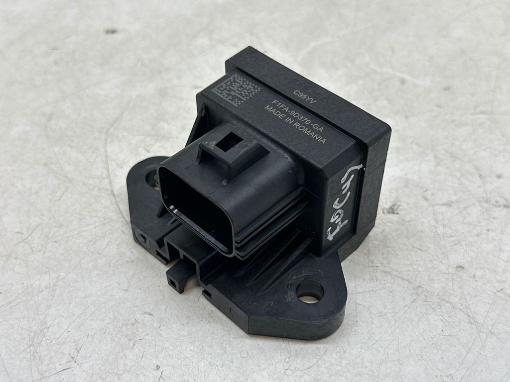 Ford Focus 2022 Fuel injection pump control unit module F1FA9D370GA SOM21783