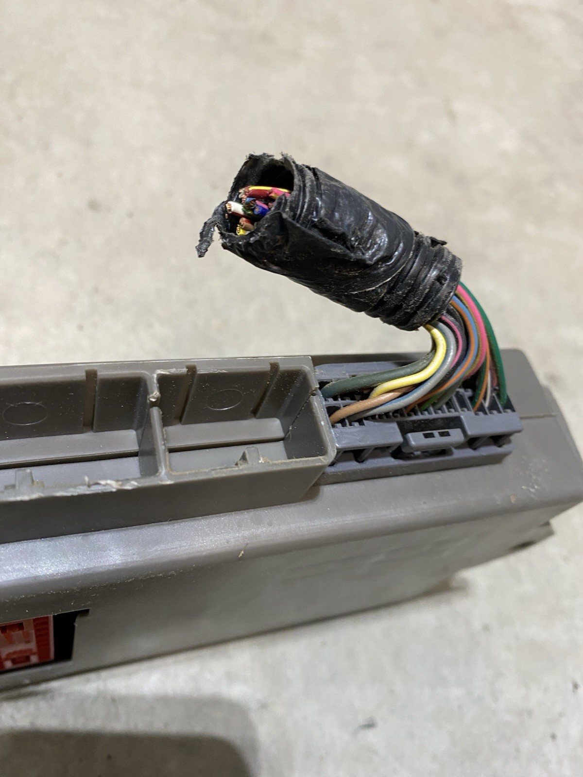 01 FORD F350 F-350 F-450 SUPER DUTY INTERIOR FUSE BOX GEM MODULE 1C3T-14B205-FA