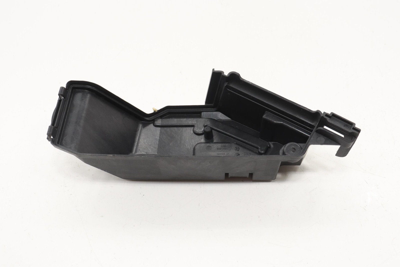 2019 – 2023 BMW X2 F39 ENGINE CONTROL MODULE ECU ECM COVER OEM 12908581751