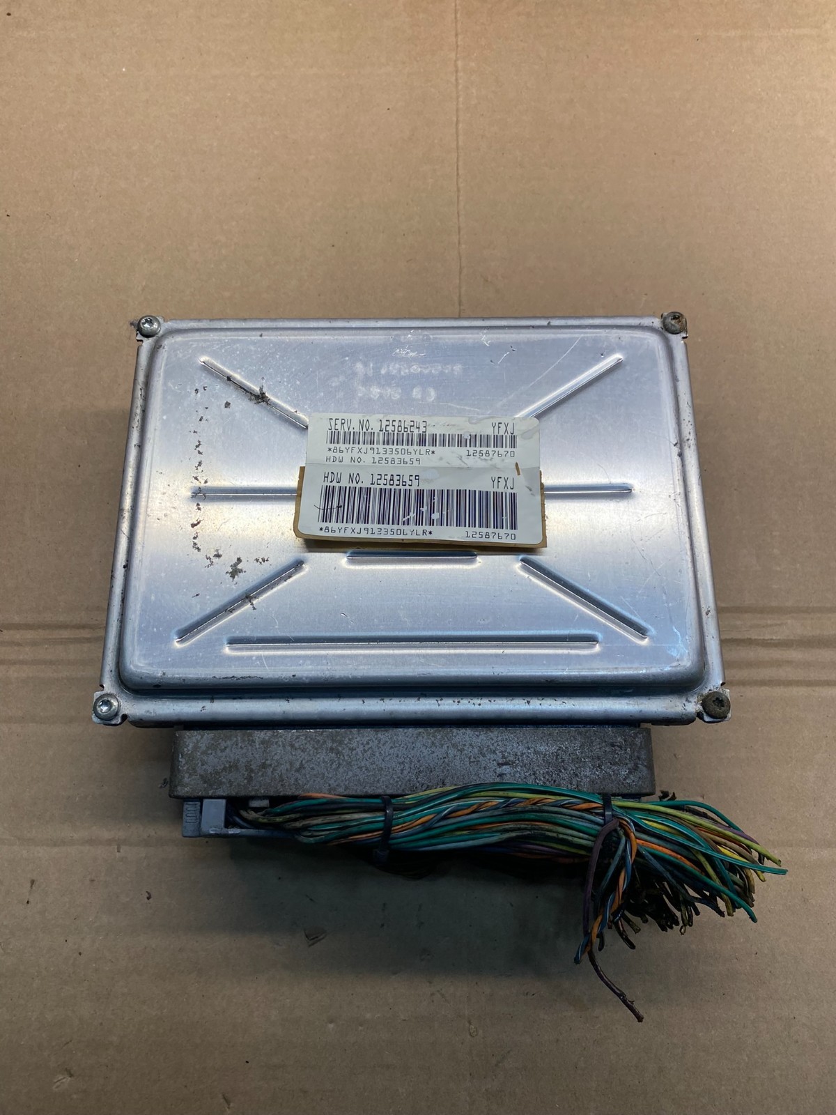 2003-2006 Chevrolet Tahoe Silverado Engine Control Unit Module ECM ECU AE9971 DG