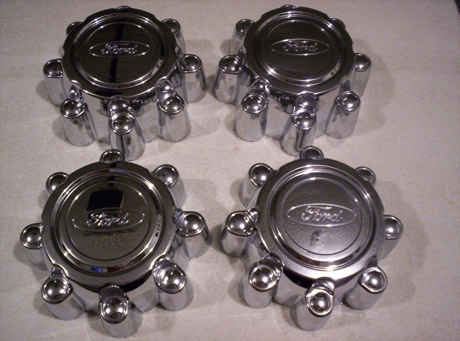 04-08 Ford F250 F350 4 OEM (chrome) Center Caps 3C341A096CA FREE SHIPPING !!
