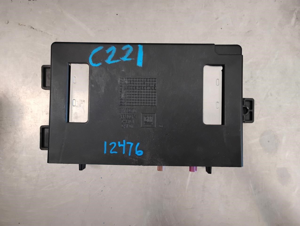 Communication Right Hand Kick Panel Onstar Fits 20-22 CANYON 581470
