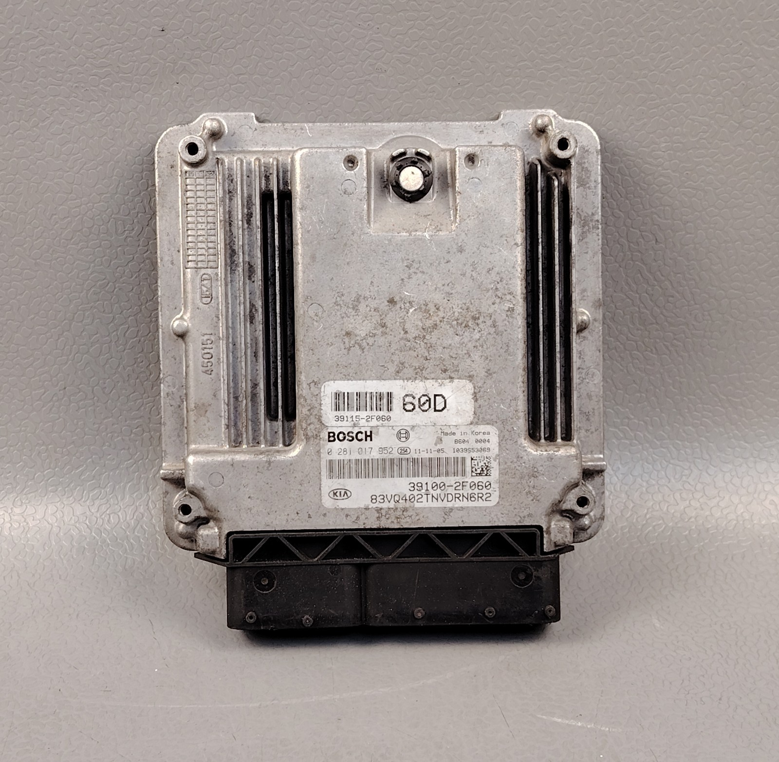 KIA GRAND CARNIVAL R DIESEL ENGINE CONTROL MODULE ECD ECU ECM 0281017952