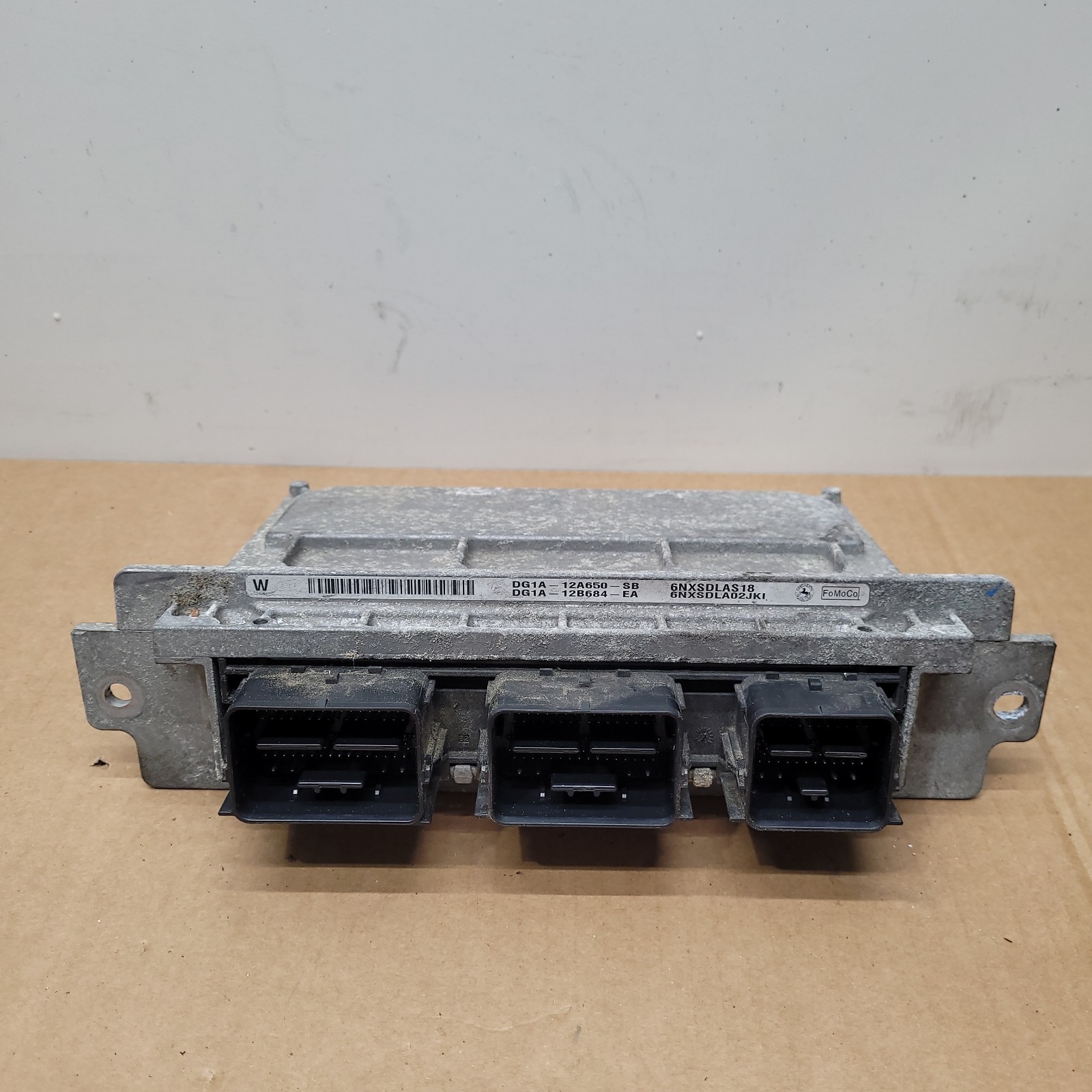11-12 LINCOLN MKS ECU EEC ENGINE COMPUTER CONTROL MODULE BA5A-12A650-SB OEM
