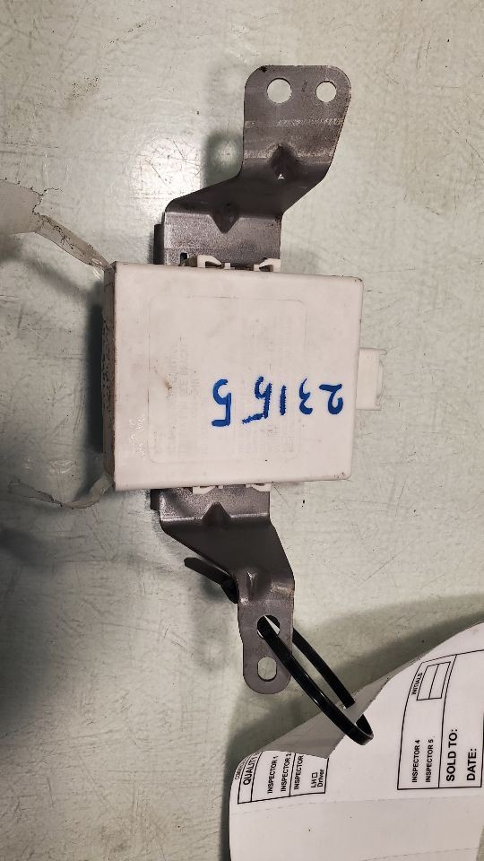 TACOMA 2006 DOOR CONTROL MODULE