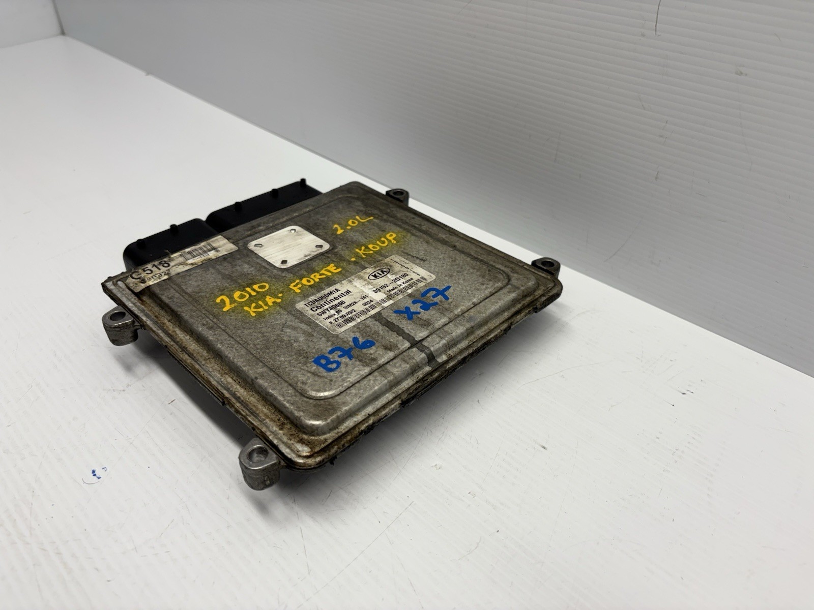 2010 Kia Forte Computer Brain Engine Control ECU ECM / 391022G101