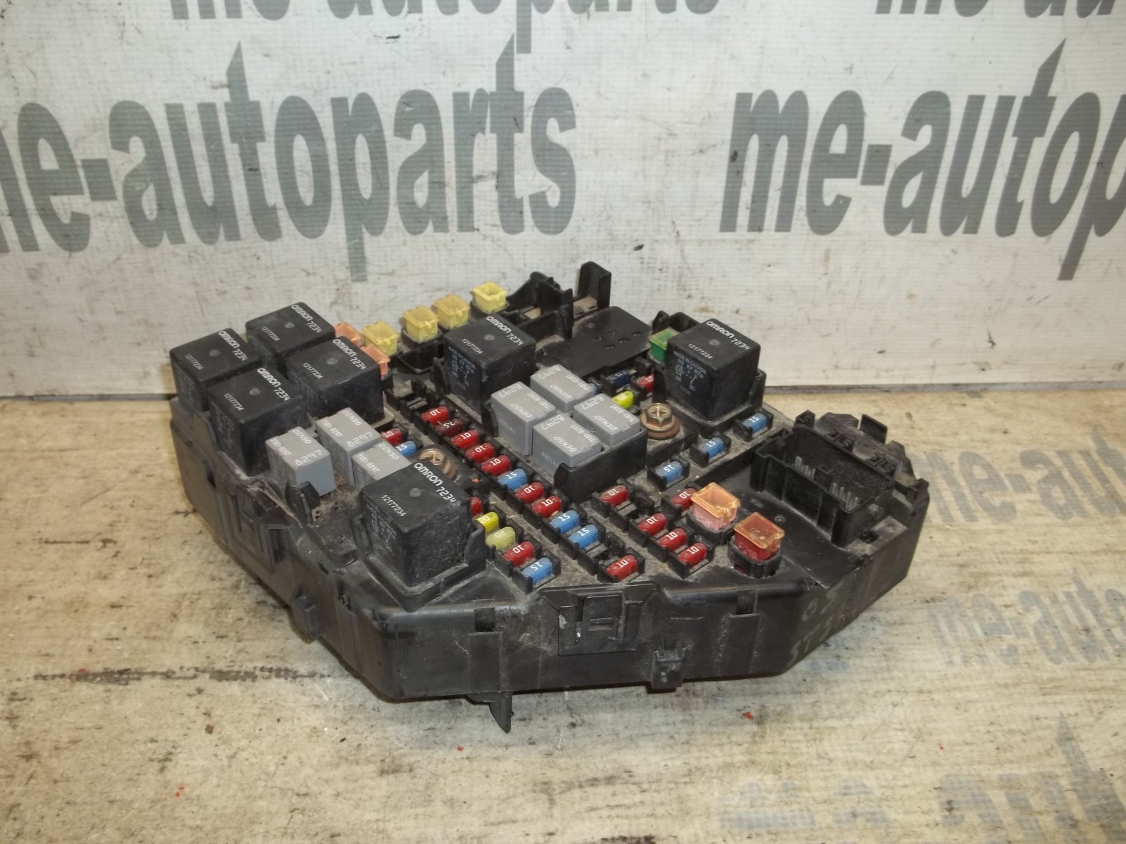 2005-2007 Cadillac STS Engine Bay Fuse Circuit Relay Box Block 25774213 OEM