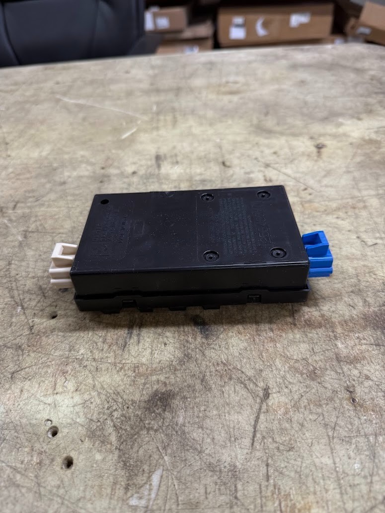GENUINE GM 25646510 Body Control Module 1985-1999 Riviera Bonneville Aurora