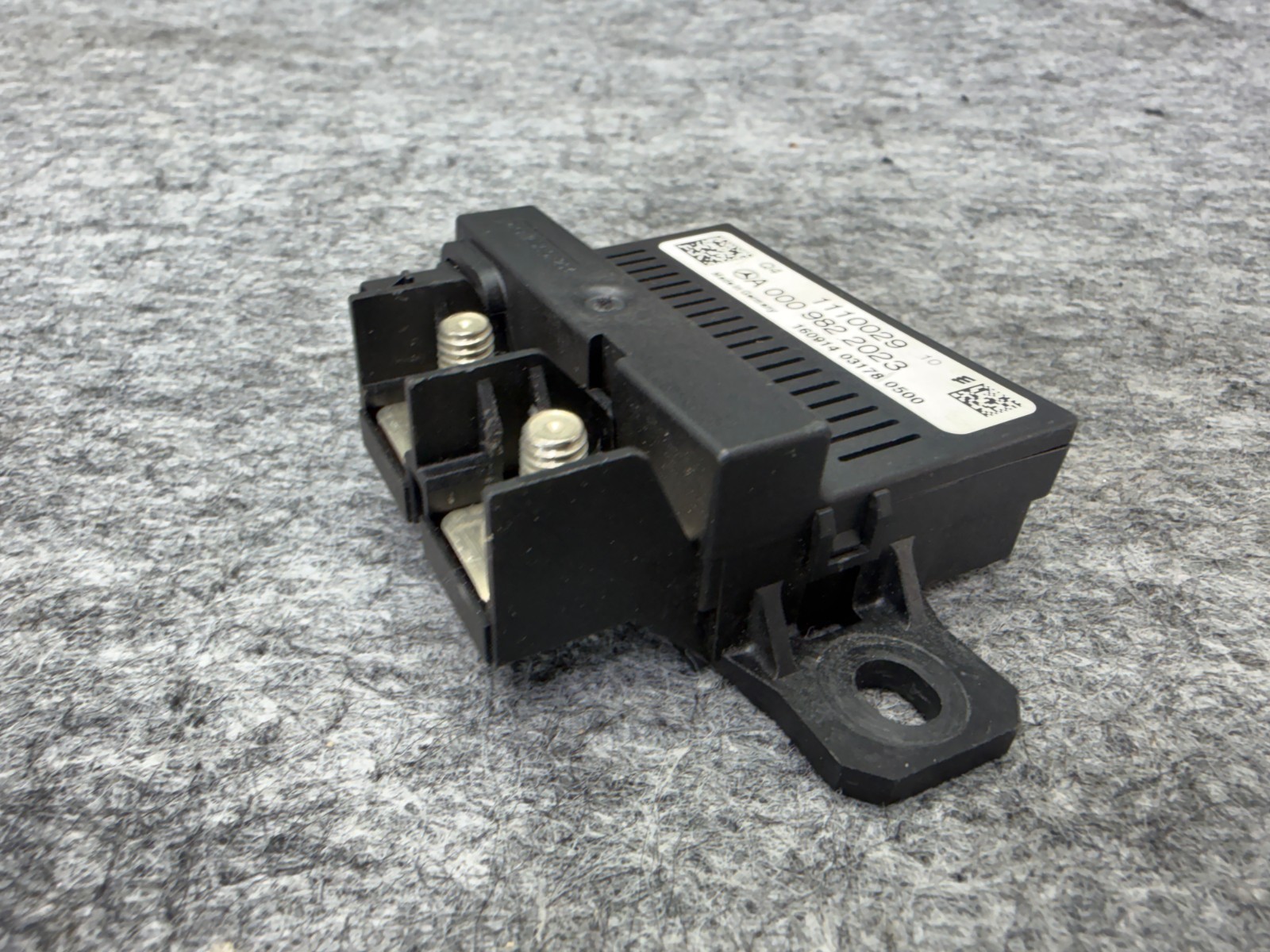 Battery Overload Relay Unit Assembly Mercedes W218 CLS63s CLS550 oem