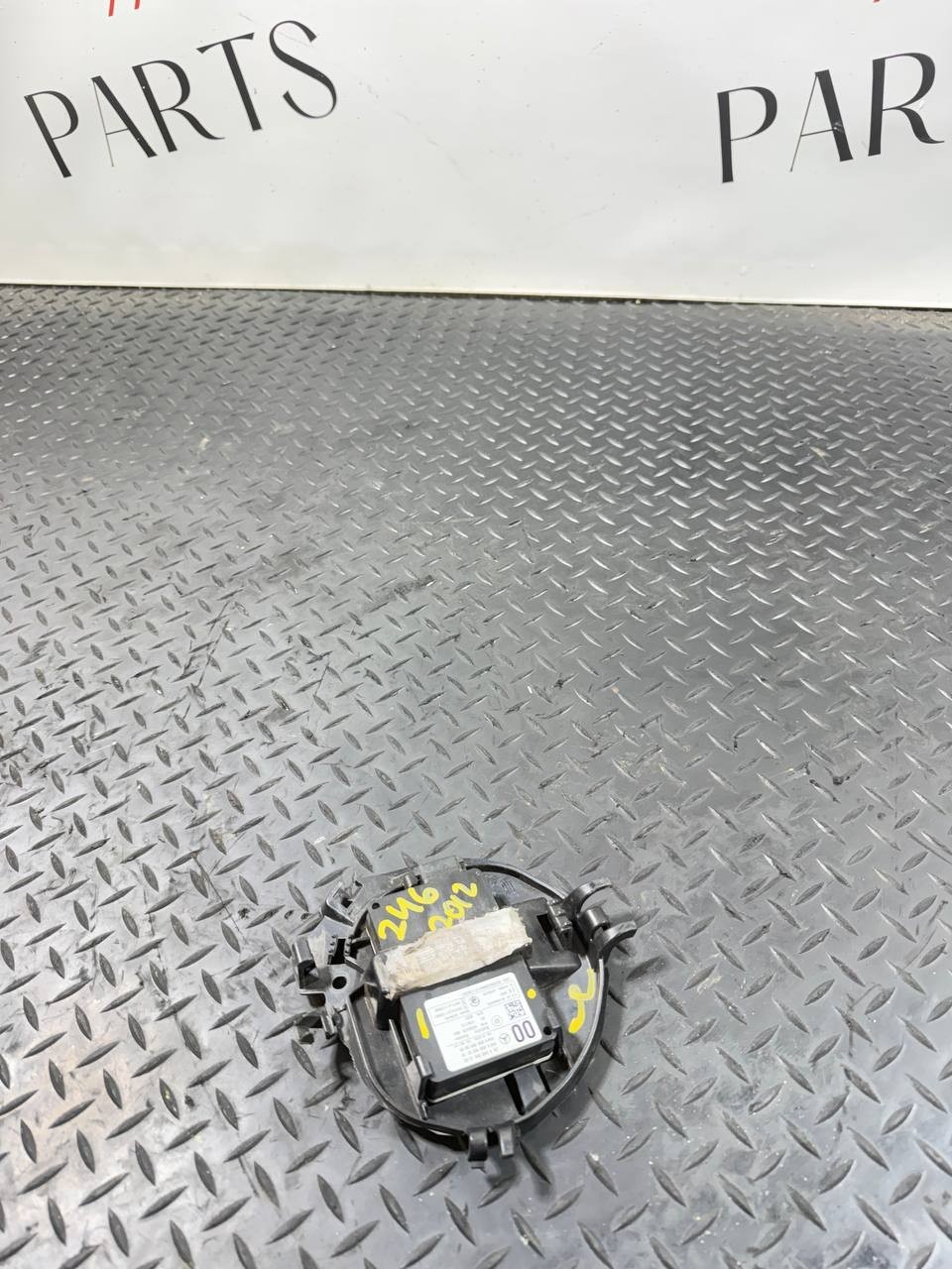 MERCEDES BENZ A B ML W166 W176 W246 DISTANCE RADAR SENSOR A0009051302