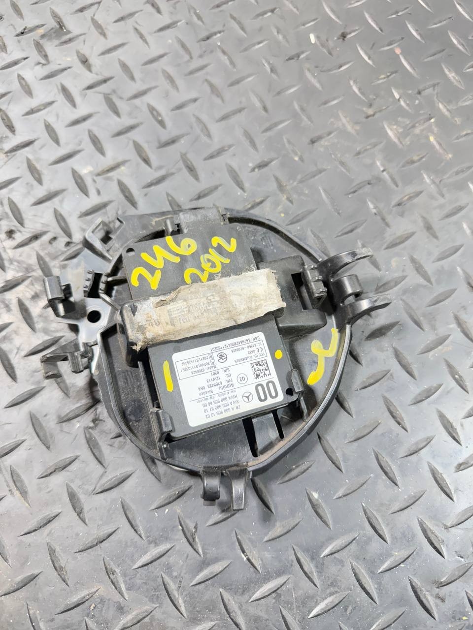 MERCEDES BENZ A B ML W166 W176 W246 DISTANCE RADAR SENSOR A0009051302