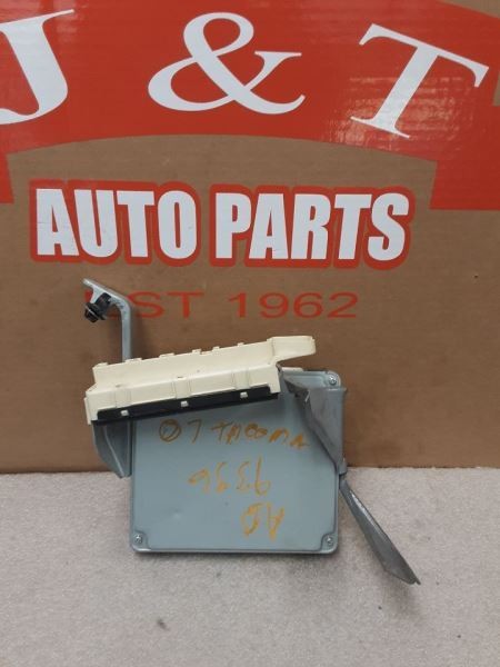 2007 TACOMA ELECTRONIC CONTROL MODULE RH DASH 6 CYLINDER AT 89661-04C41