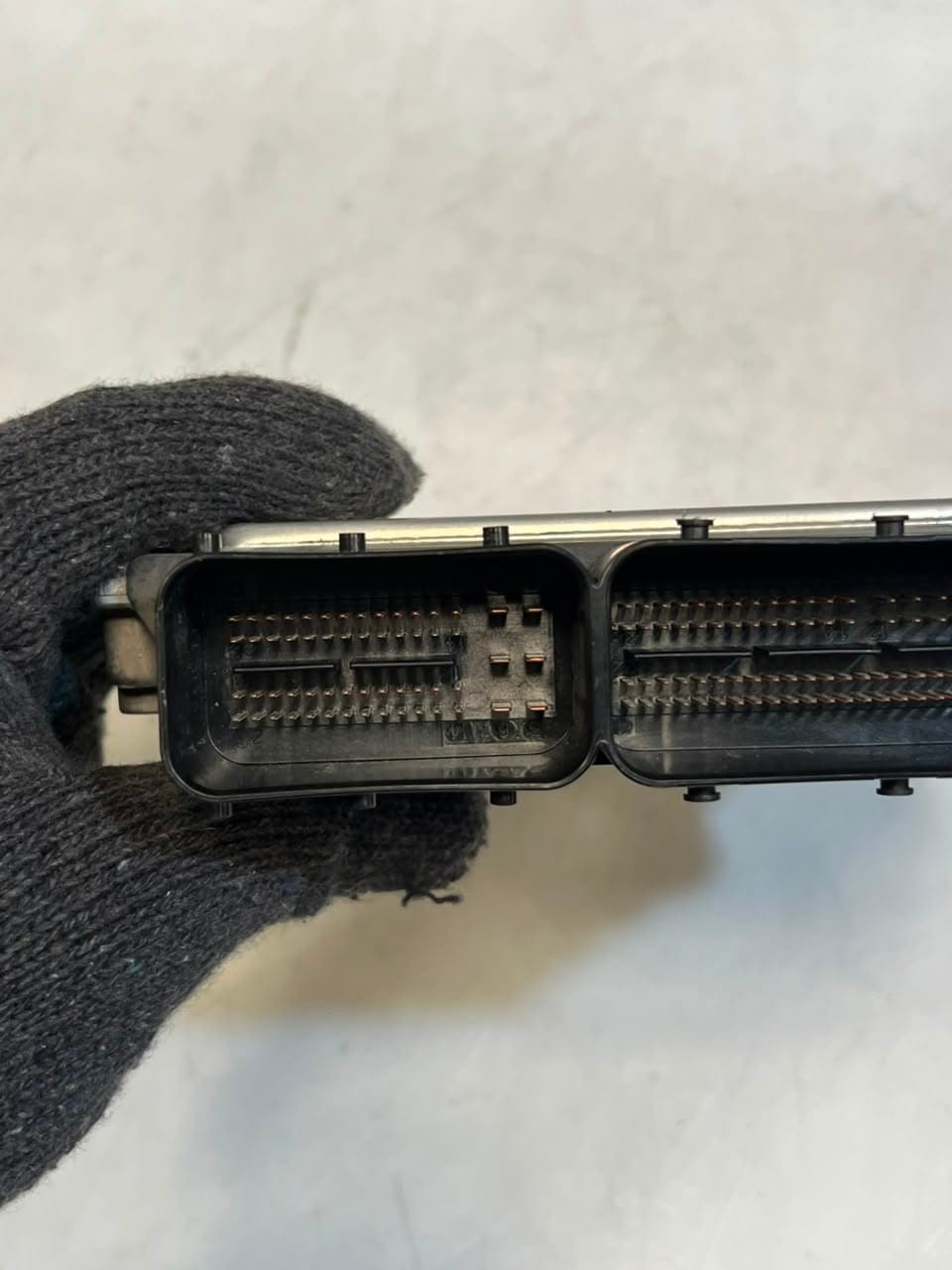 BMW 1 Series E81 E87 3′ E90 E91 Engine Control Unit ECU ONLY 7585247 OEM