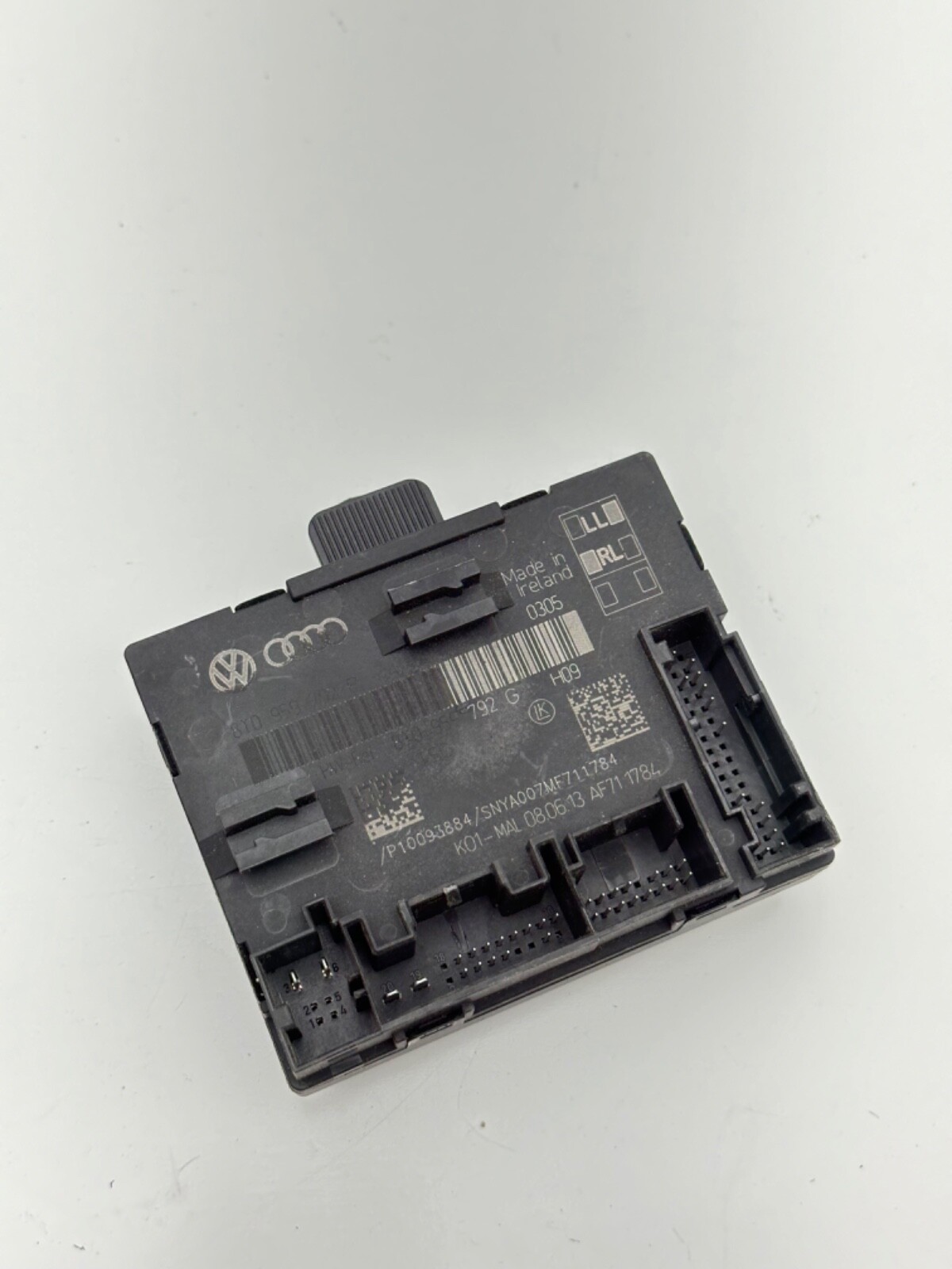 2009-2016 AUDI A4 A5 S4 S5 – Front Right DOOR Control Module/Computer 8T0959792P