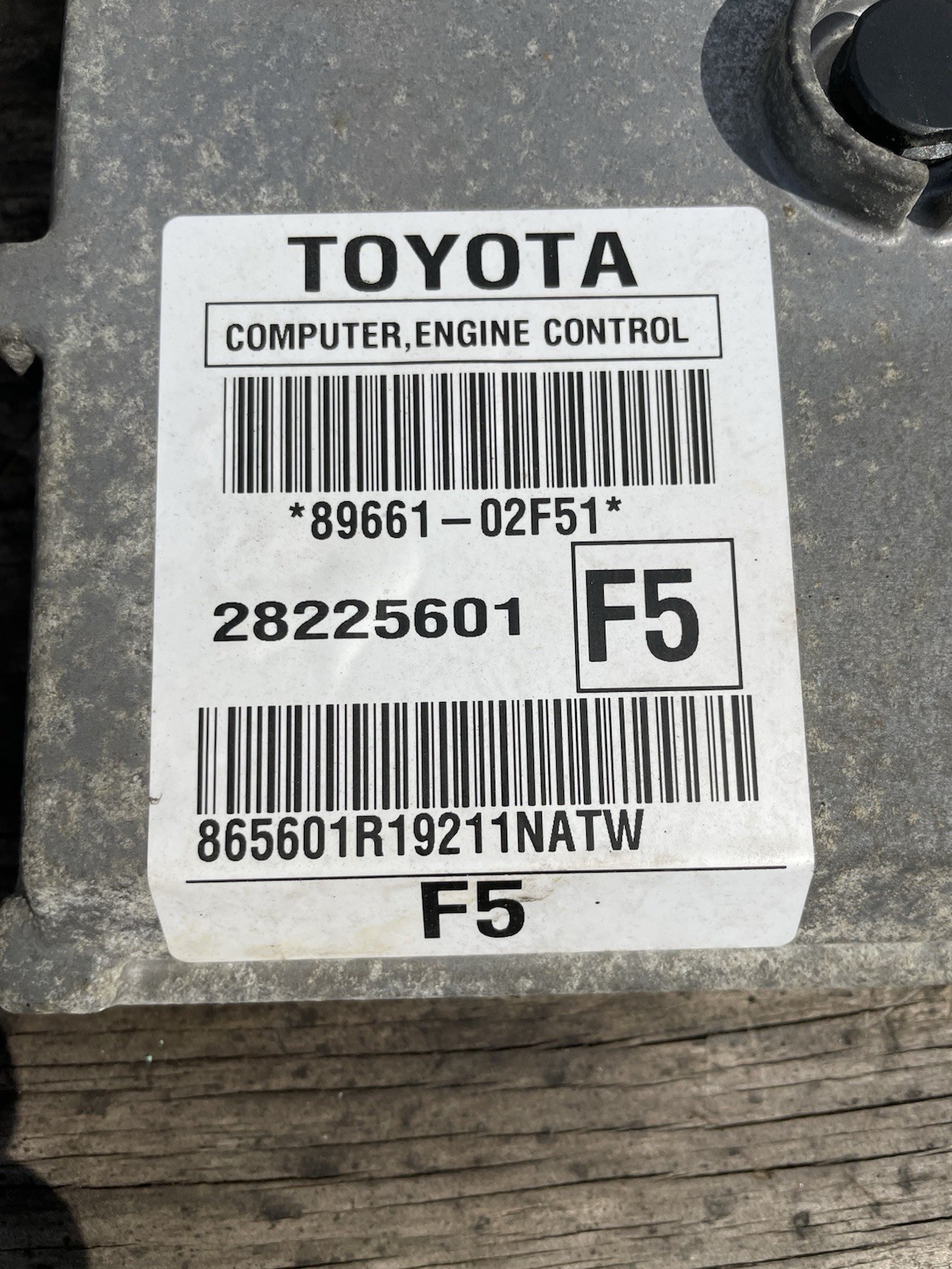 09-10 Toyota Corolla Engine Control Module Unit ECM ECU 89661-02F51 28225601 OEM