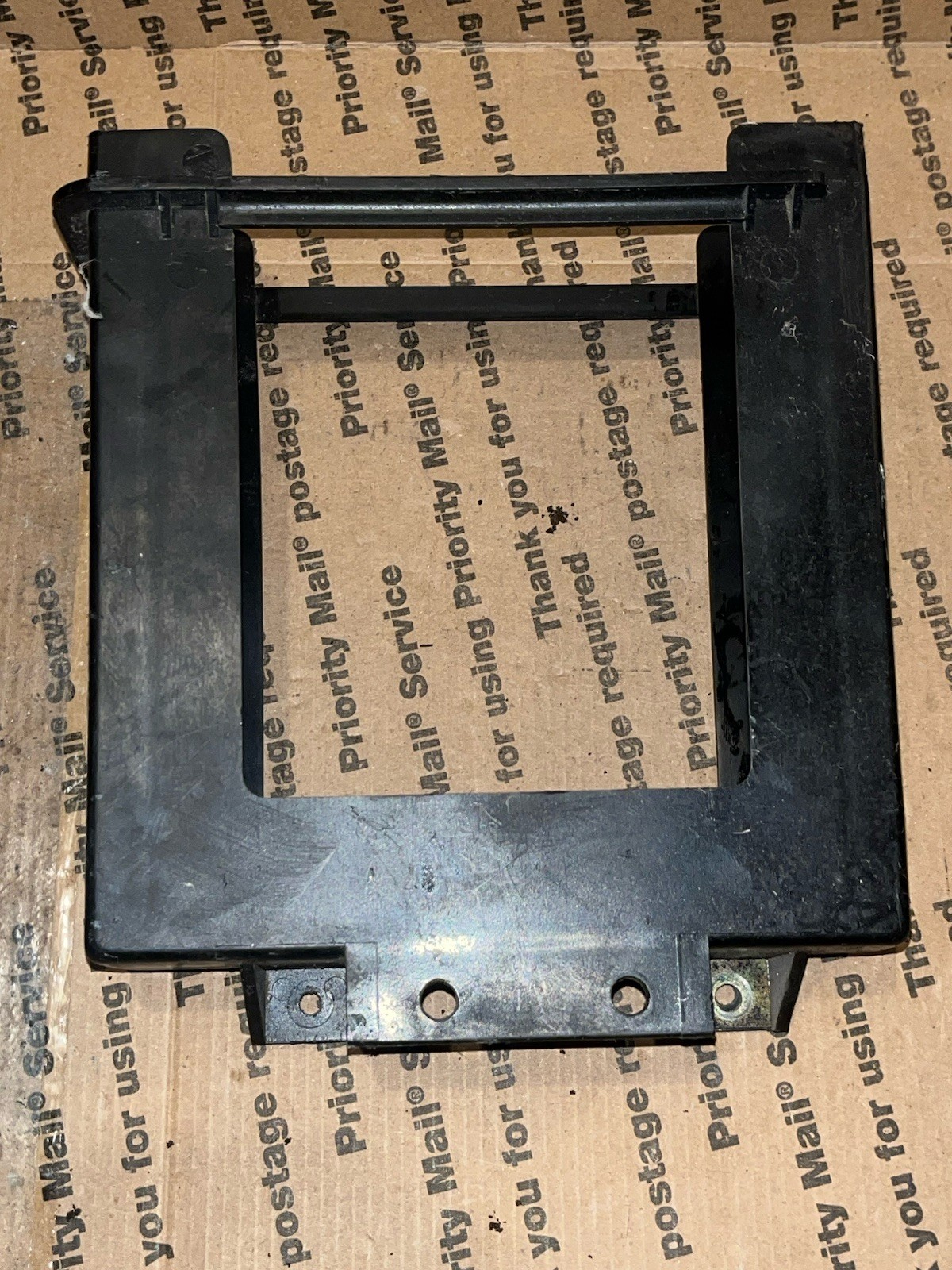 2C3U-12B523-AA 1999-2003 Ford Super Duty ECM Plastic Sleeve Holder