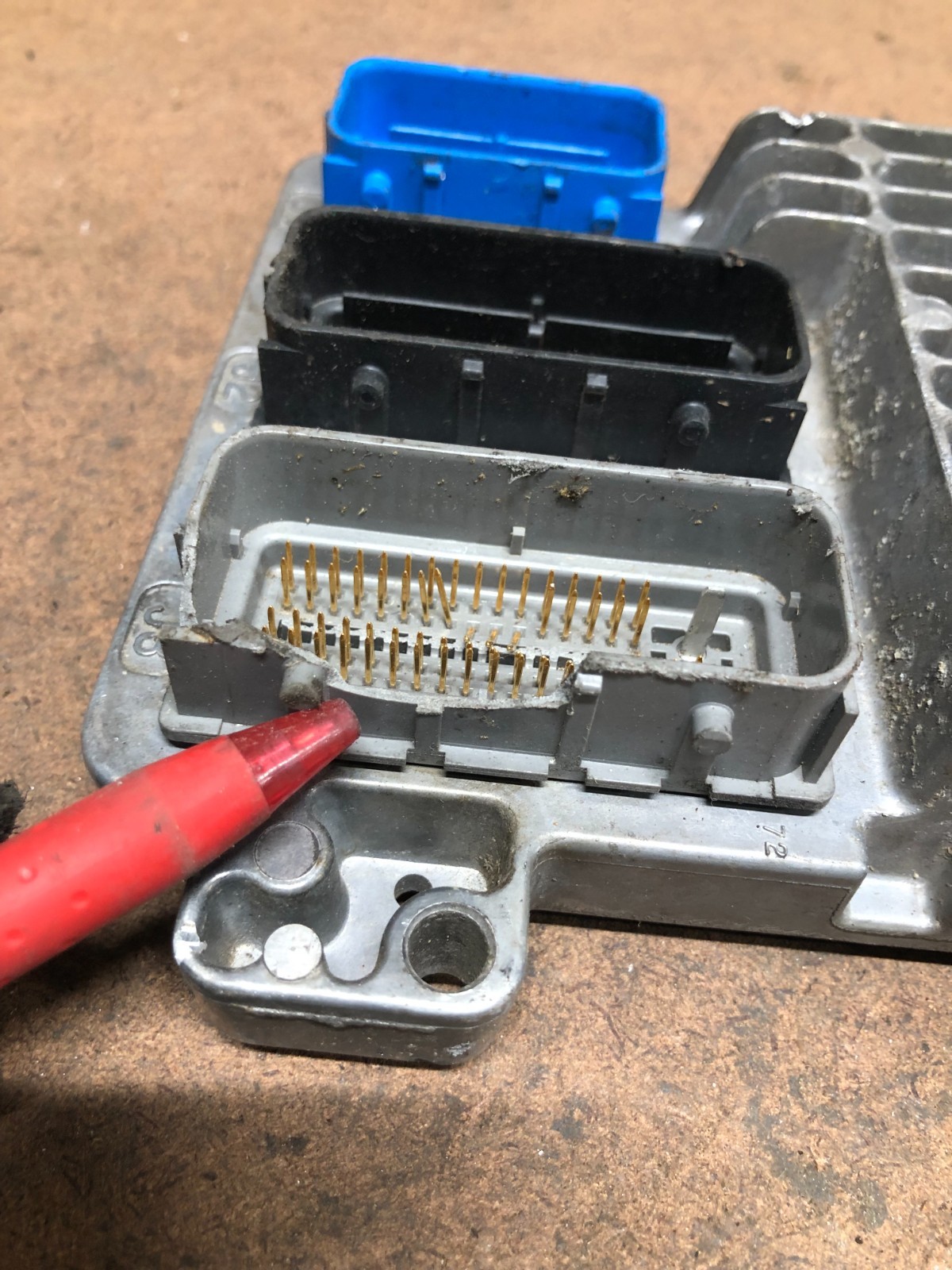 Damage Gm Chevy Engine Control Module Ecm Computer 12608599 12607096 Ynmj