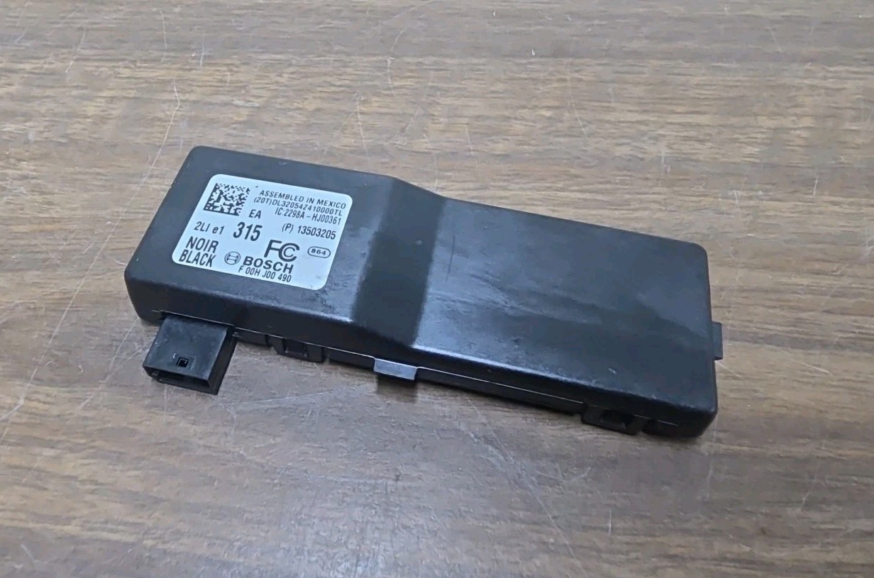 2010-2022 Equinox Colorado Keyless Entry Locking Receiver Module OEM. 13503205