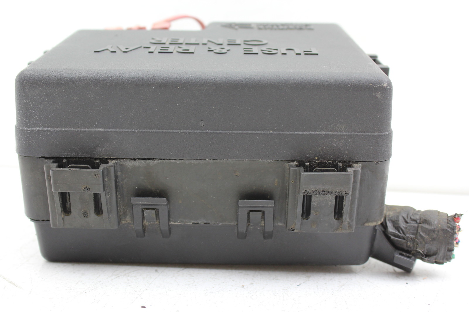 04-06 Dodge Stratus 04759396AE Fusebox Fuse Box Relay Unit Module