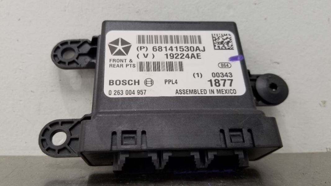 17 DODGE RAM 1500 FRONT AND REAR DRIVER PARK ASSIST CONTROL MODULE 68141530AJ