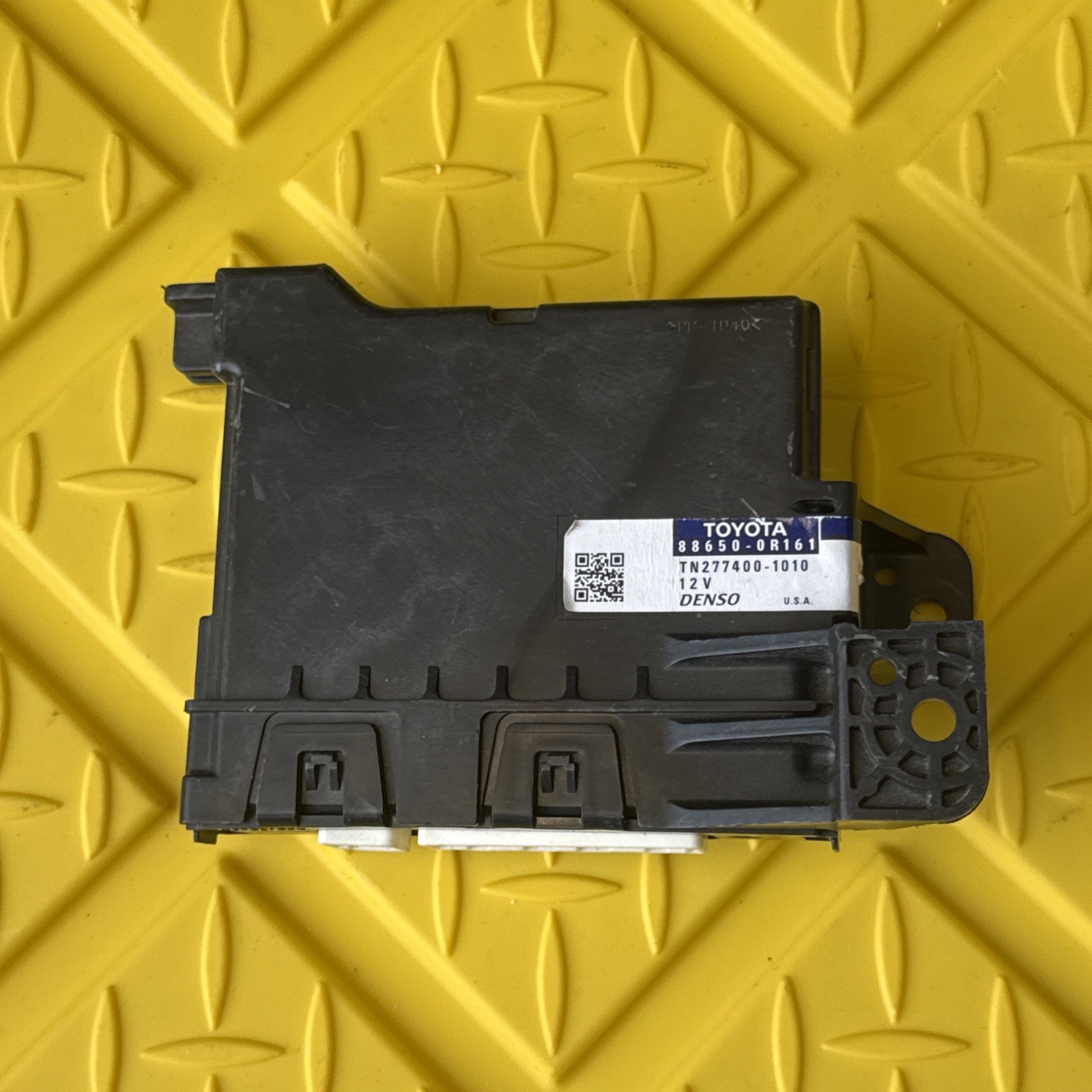 2015 Toyota RAV4 RAV-4 A/C Amplifier Temperature Control Module 88650-0R161