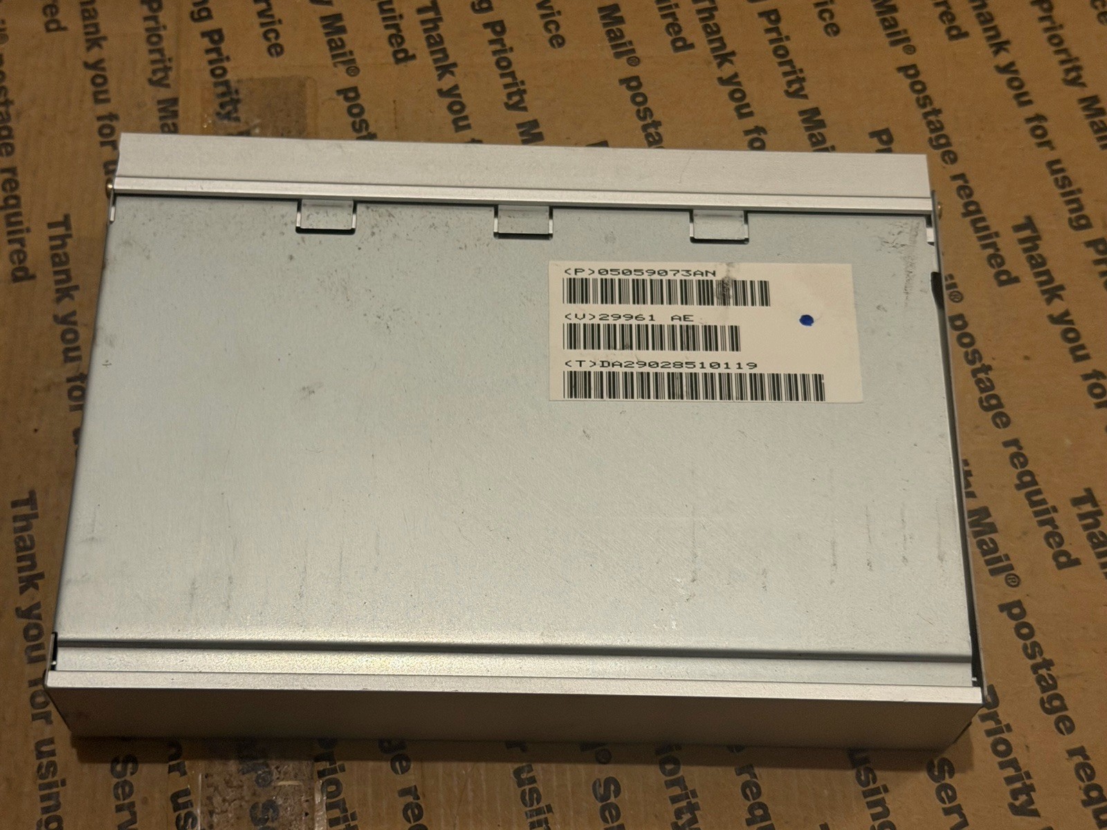 05059073AN 2005 Jeep Dodge Chrysler OEM Radio Amplifier Amp