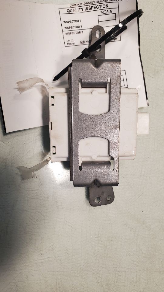 TACOMA 2006 DOOR CONTROL MODULE