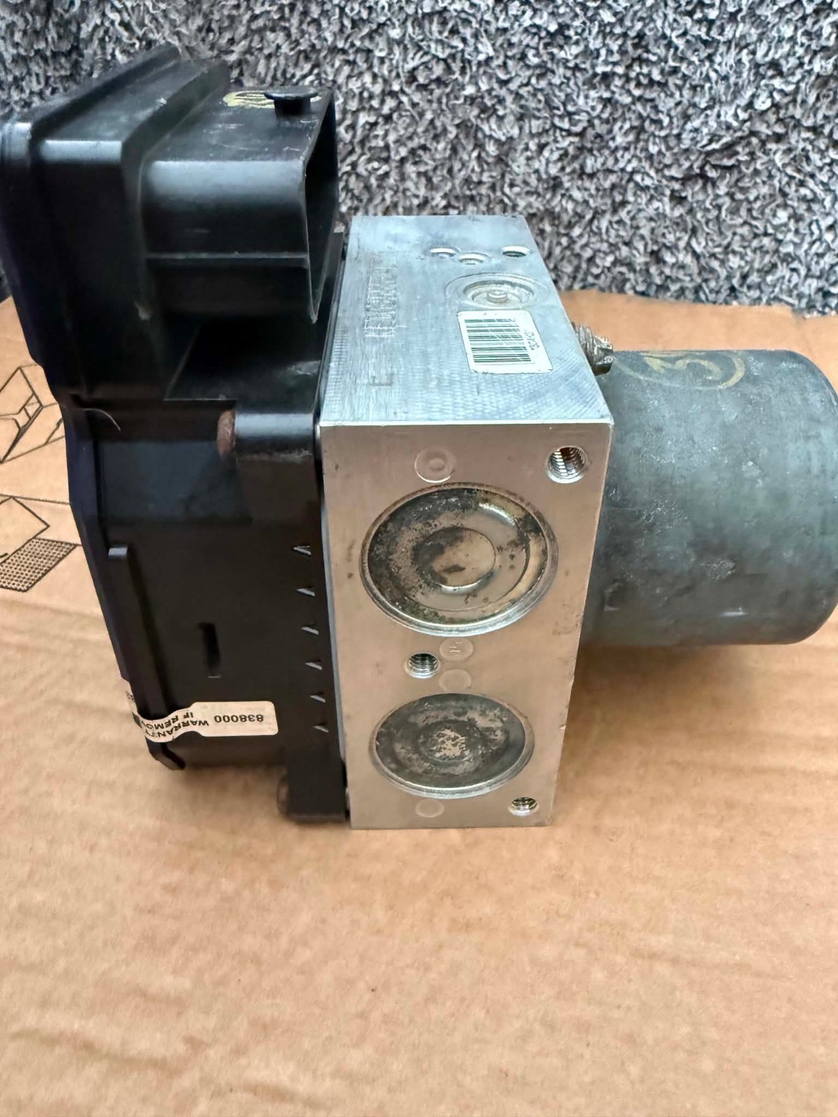 VOLKSWAGEN PASSAT – ABS PUMP/MODULATOR/CONTROL UNIT – 3AA614109N