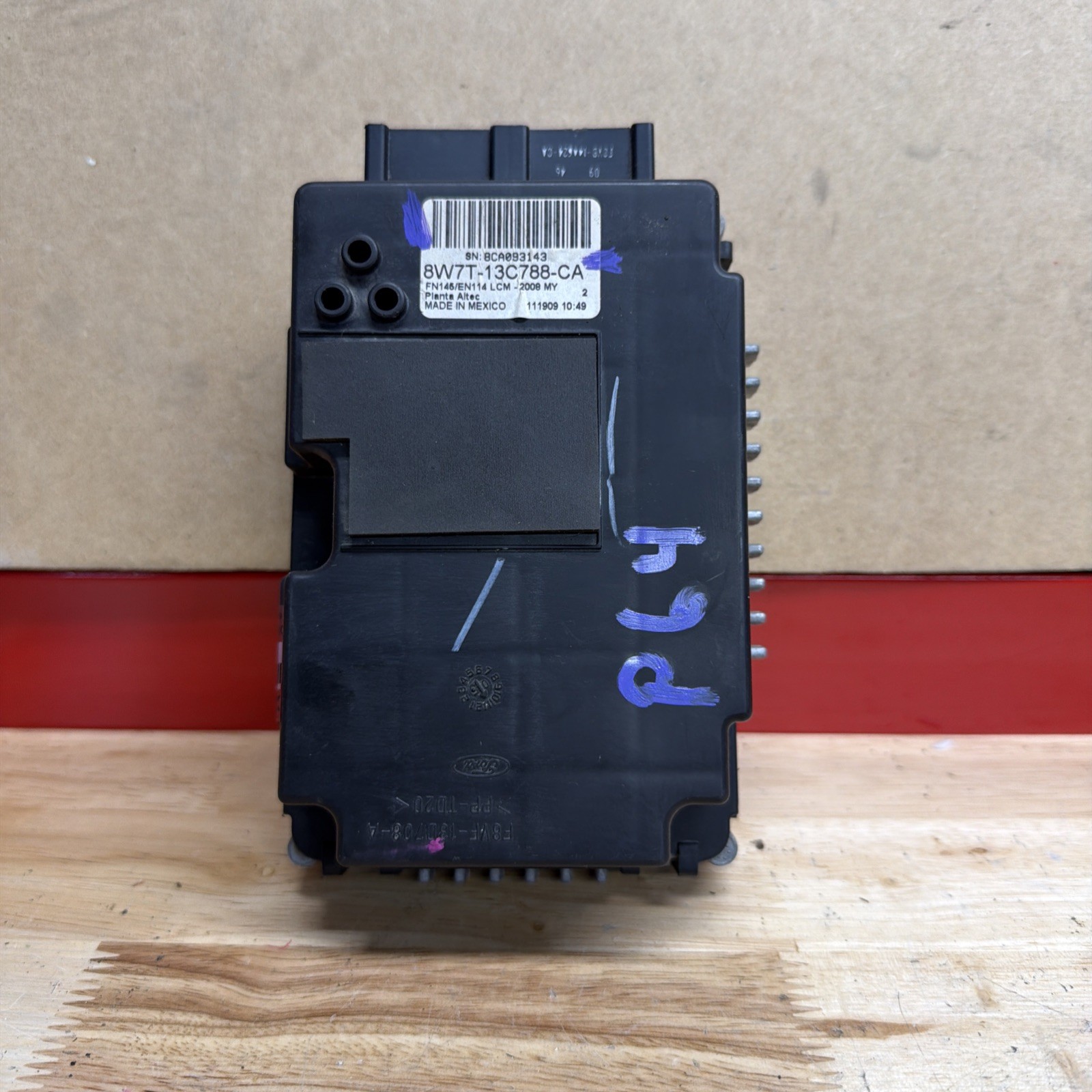 LINCOLIN MERCURY FORD CROWN VICTROIA 4.6L V8 LCM LIGHTING CONTROL MODULE LCM