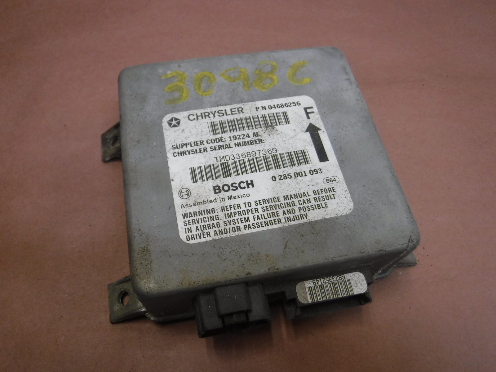 Chrysler Town & Country Caravan 98-00 SRS Bag Control Module OEM 04686256