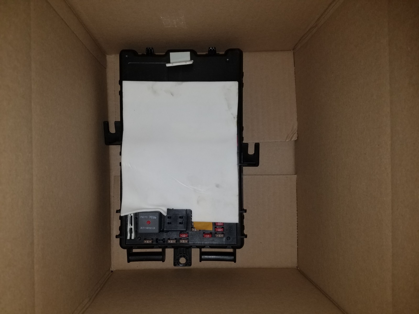 2005 2006 FORD MUSTANG BCM BODY CONTROL MODULE COMPUTER UNIT 5R3T-14B476-BE