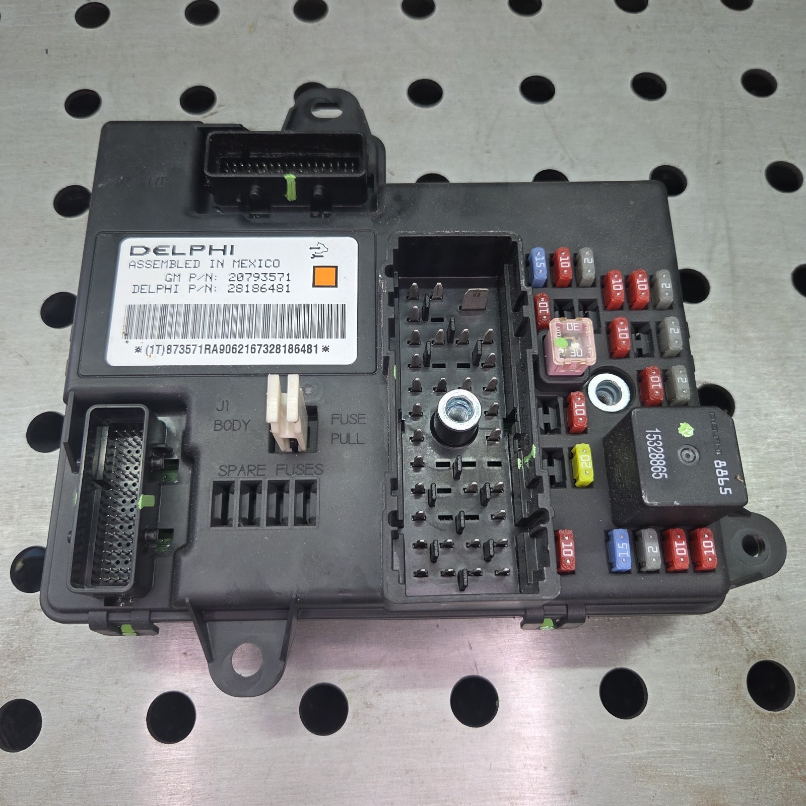2008-2010 Pontiac G6 Body Control Module BCM 20793571