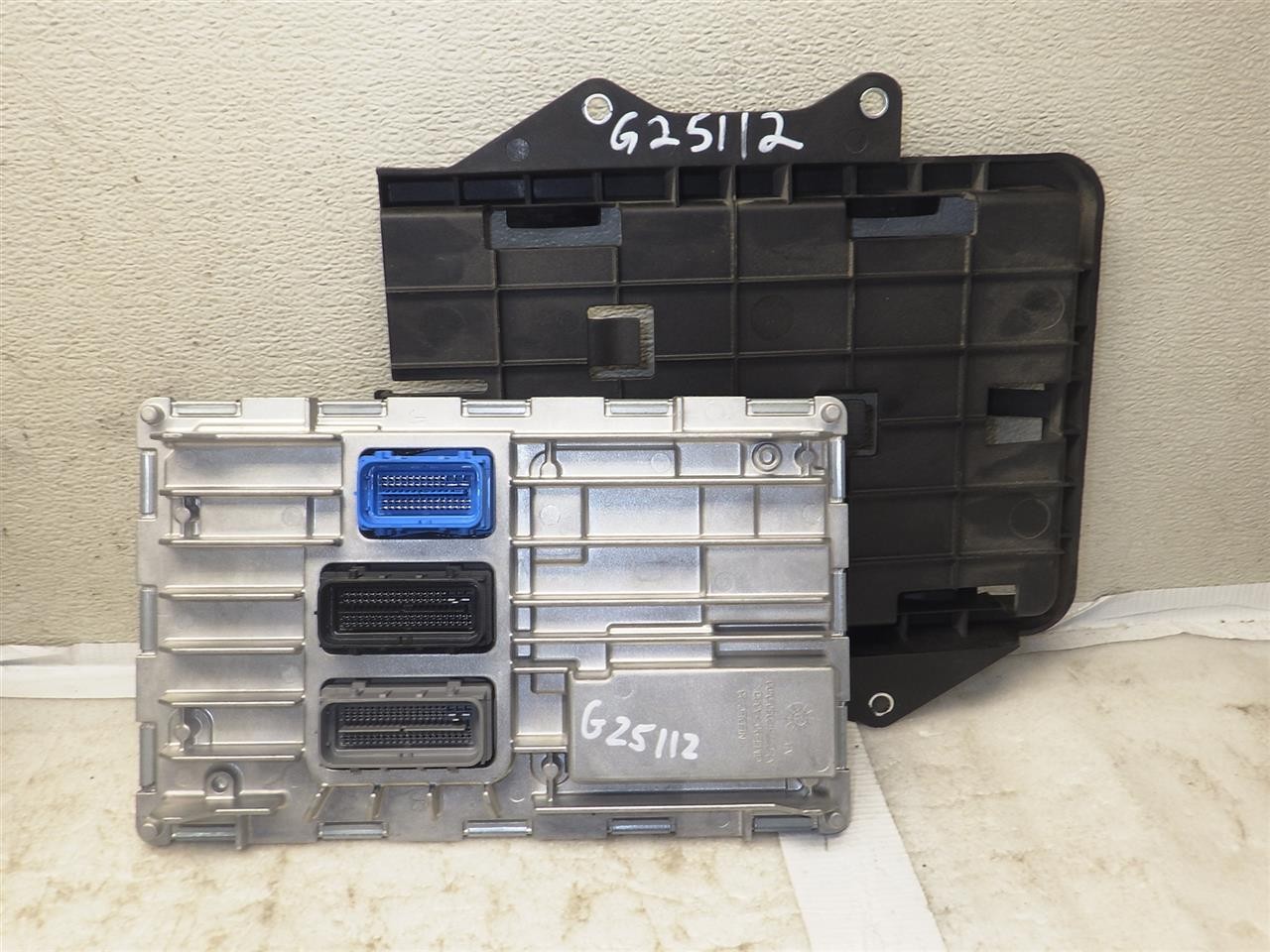 Chevrolet Silverado 2500 2024 Engine Brain Box 12731976 8179