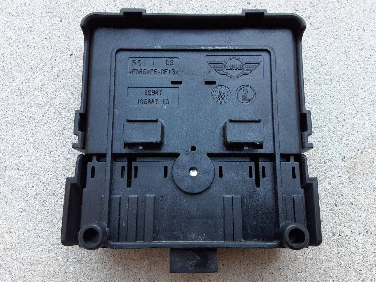 2007-2013 MINI COOPER POSITIVE BATTERY TERMINAL POWER DISTRIBUTION OEM 9136723*