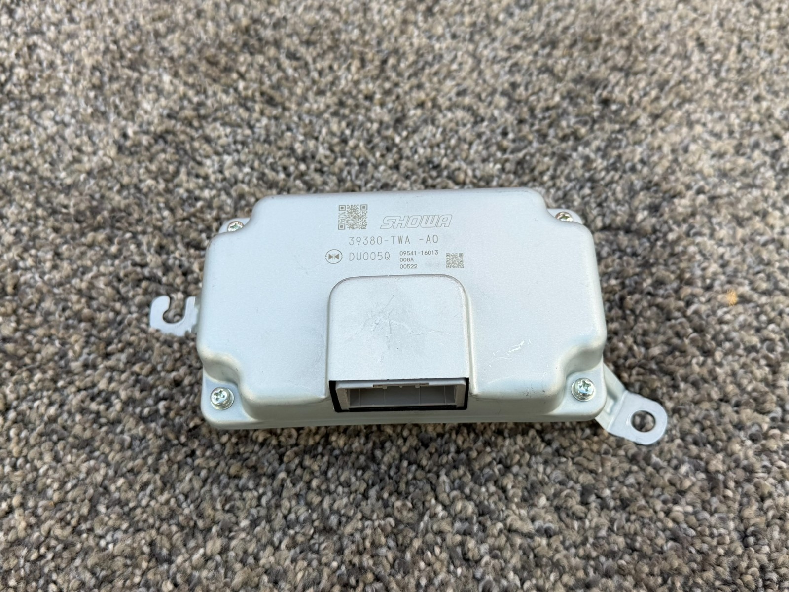 2018-2020 HONDA ACCORD HYBRID TOURING SUSPENSION CONTROL MODULE OEM.