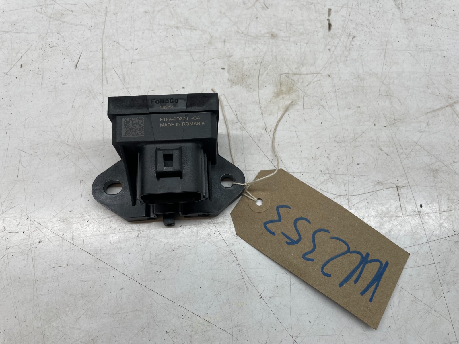 FORD KUGA MK2 2.0 DIESEL / PETROL FUEL PUMP CONTROL MODULE 2015 F1FA-9D370-GA