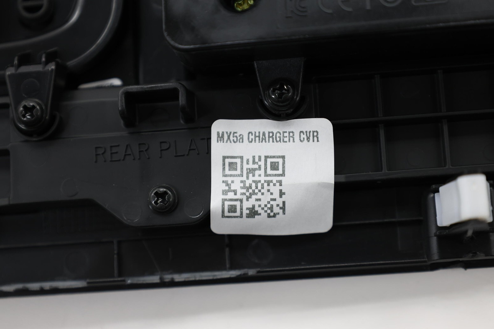 2024 – 2026 HYUNDAI SANTA FE CENTER CONSOLE WIRELESS BATTERY CHARGER MODULE OEM