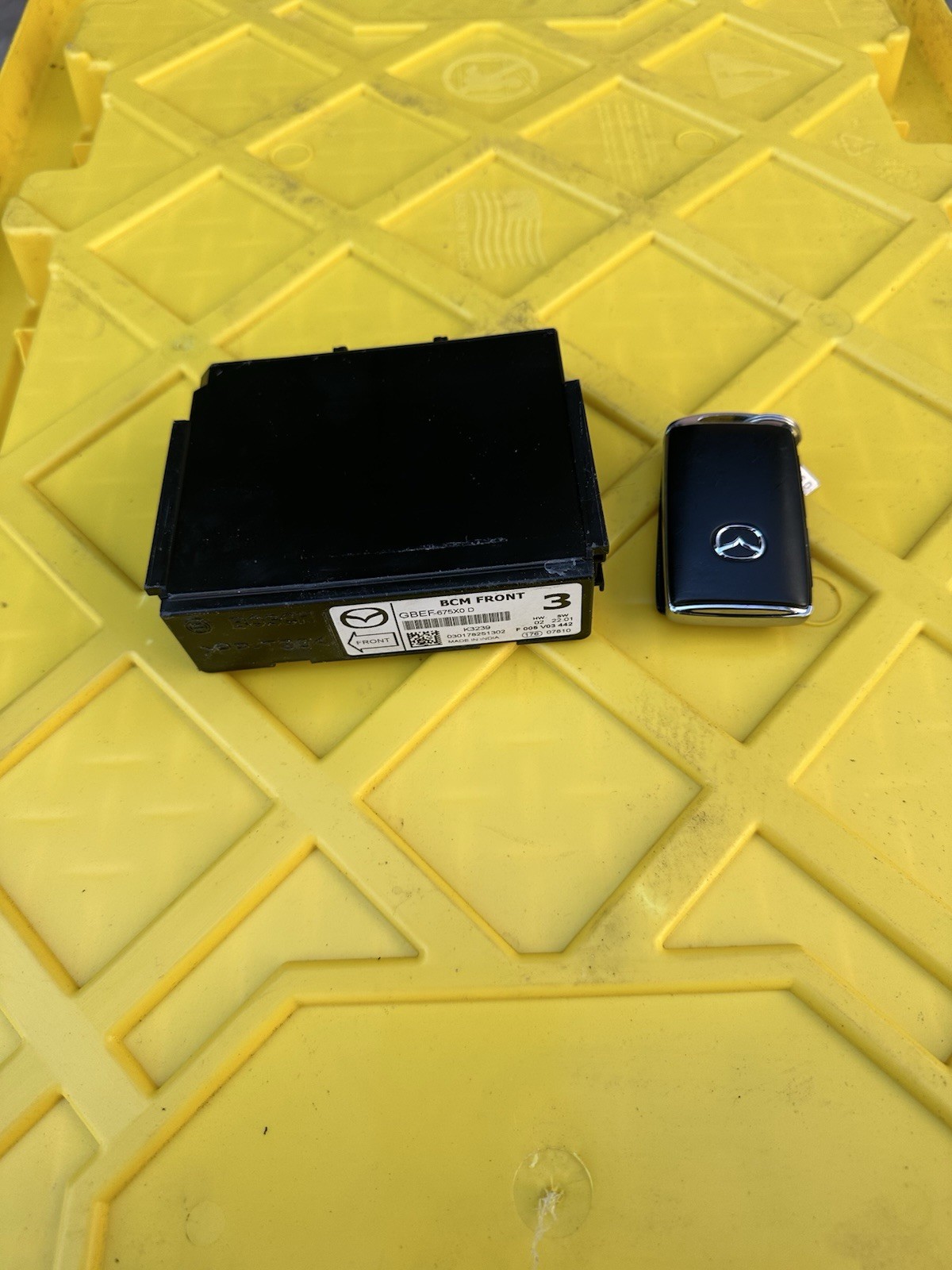 25k 2019-2023 Mazda CX-9/CX-5 Body Control Module BCM OEM GBEF-675X0 D WITH KEY