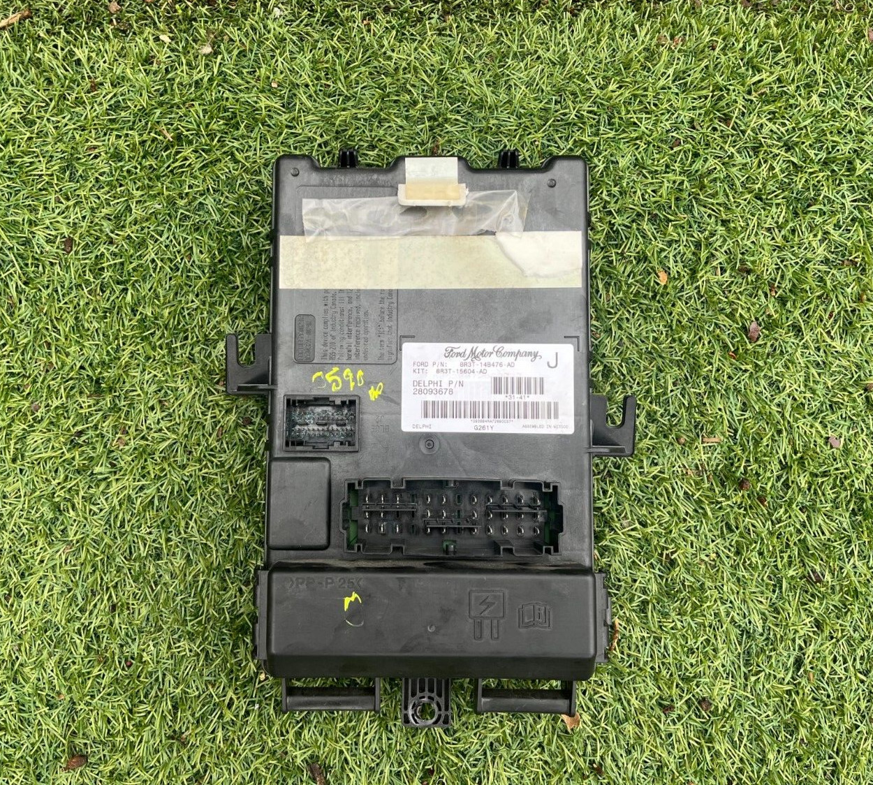 OEM 2007-09 Ford Mustang Fuse Box Body Control Module BCM Delphi 8R3T-14B476-AD