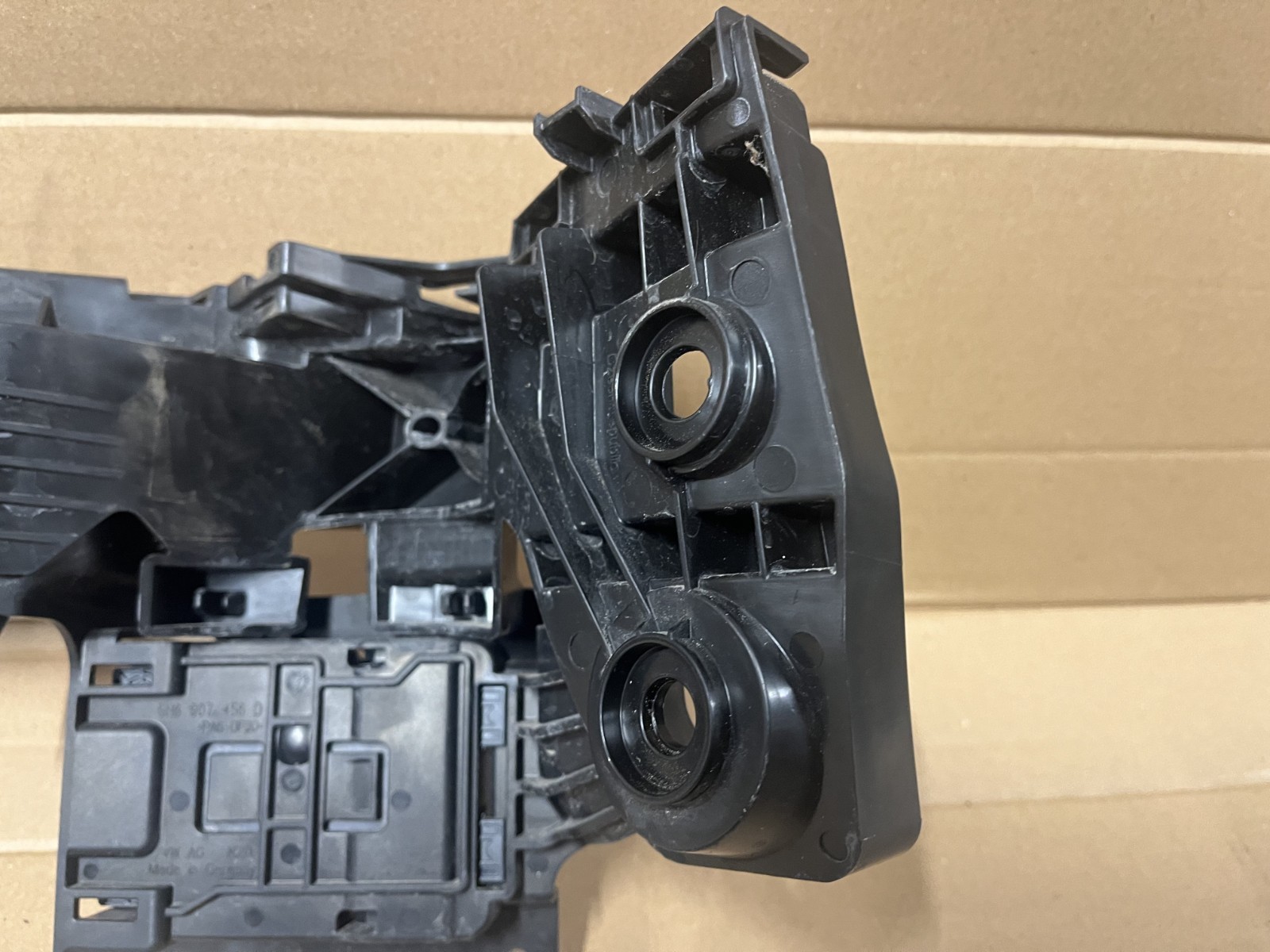 VW GOLF RIGHT REAR CORNER RADAR SENSOR MODULE/ BRACKET 3WA907670F 2020-2025 R436