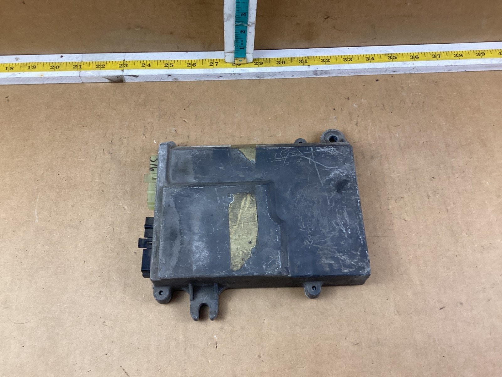 1987 Chrysler Lebaron Engine ECM Logic Module Right Hand Kick Panel