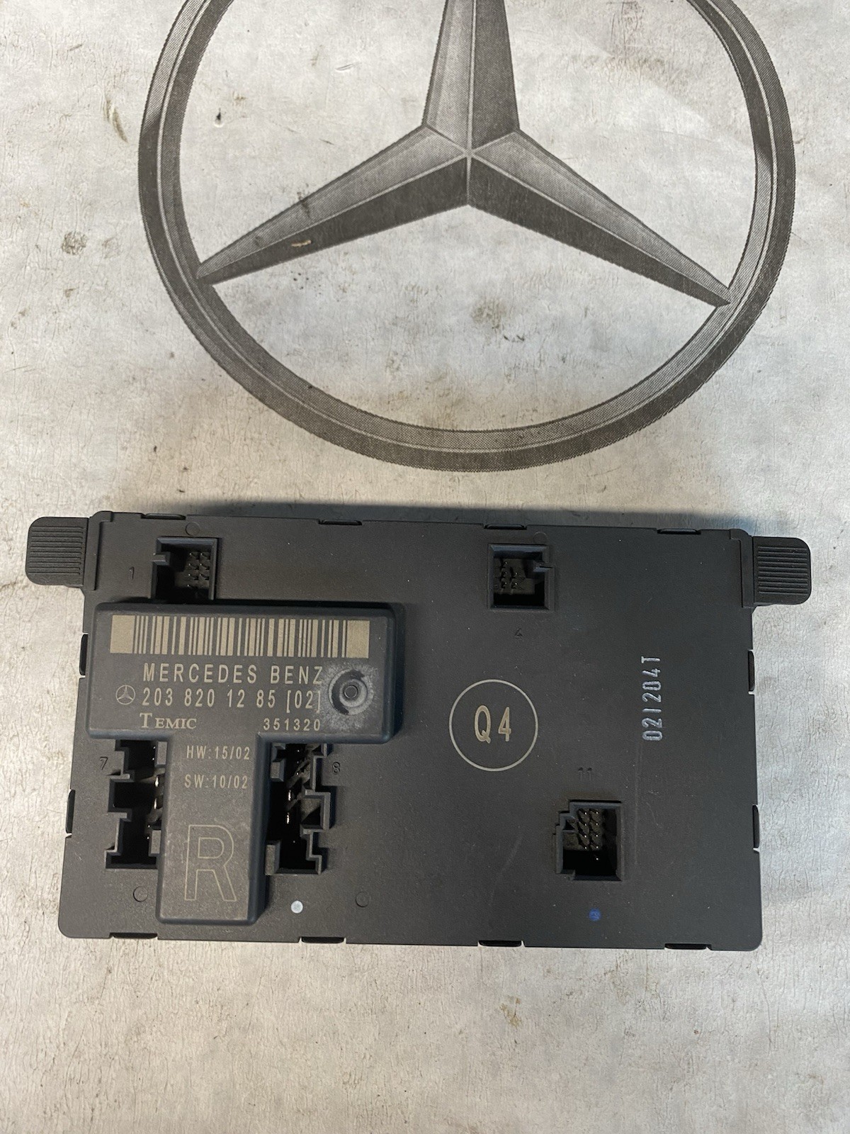 2038201285 Mercedes Benz W203 Driver Door Control Unit