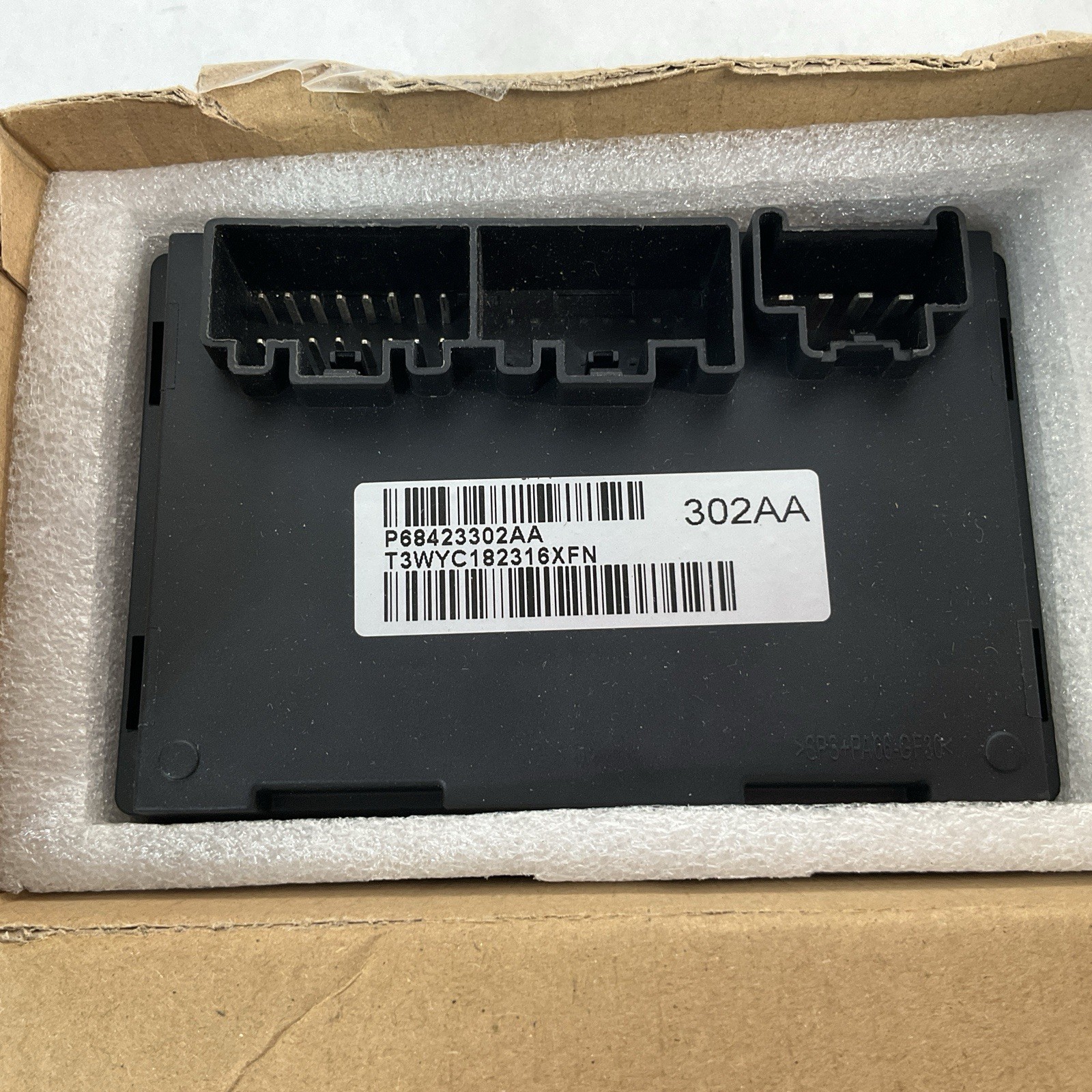 Transfer Case Control Module 68423302AA For 2019-20 Jeep Grand Cherokee Durango